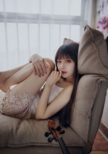 小yi子给我喂奶_4K完整在线观看