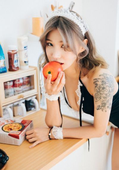 性感大胸美女图片_迅雷手机免费观看